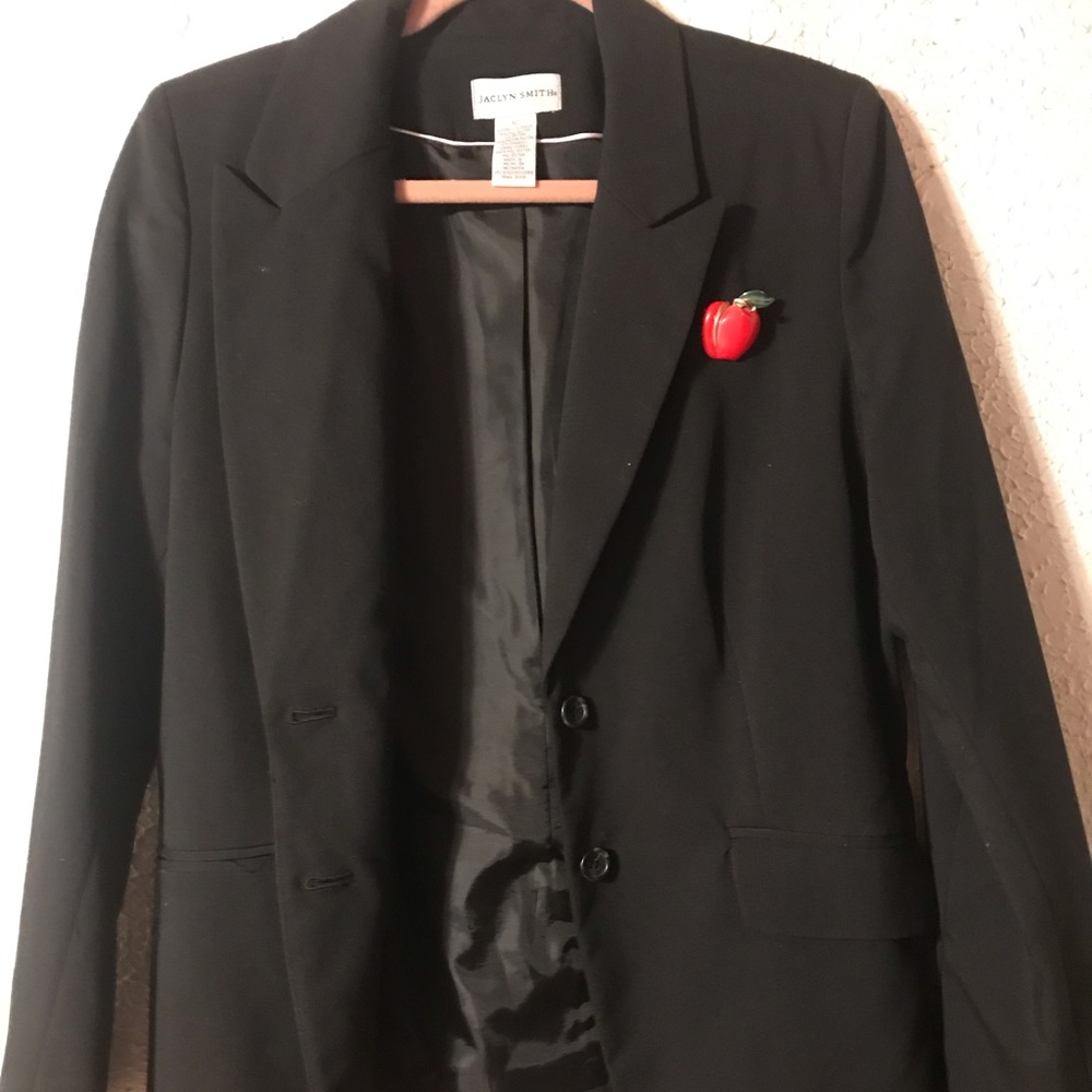 Jaclyn Smith blazer